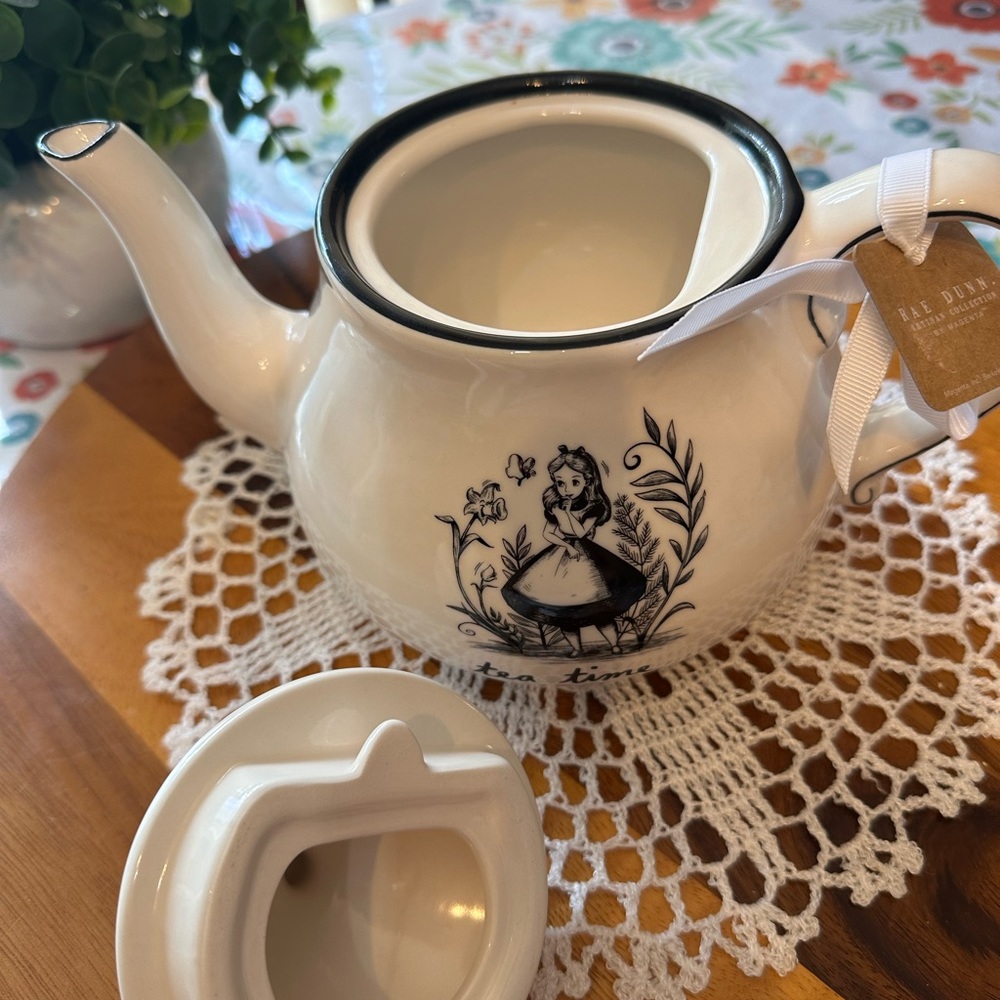 Ceramic “TEA TIME” Teapot with lid - Picture 8 of 9